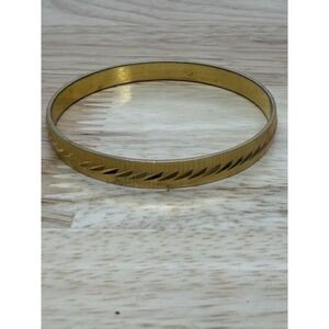 Vintage Signed Monet Bangle Bracelet Gold Tone Etched‎ Carved Design